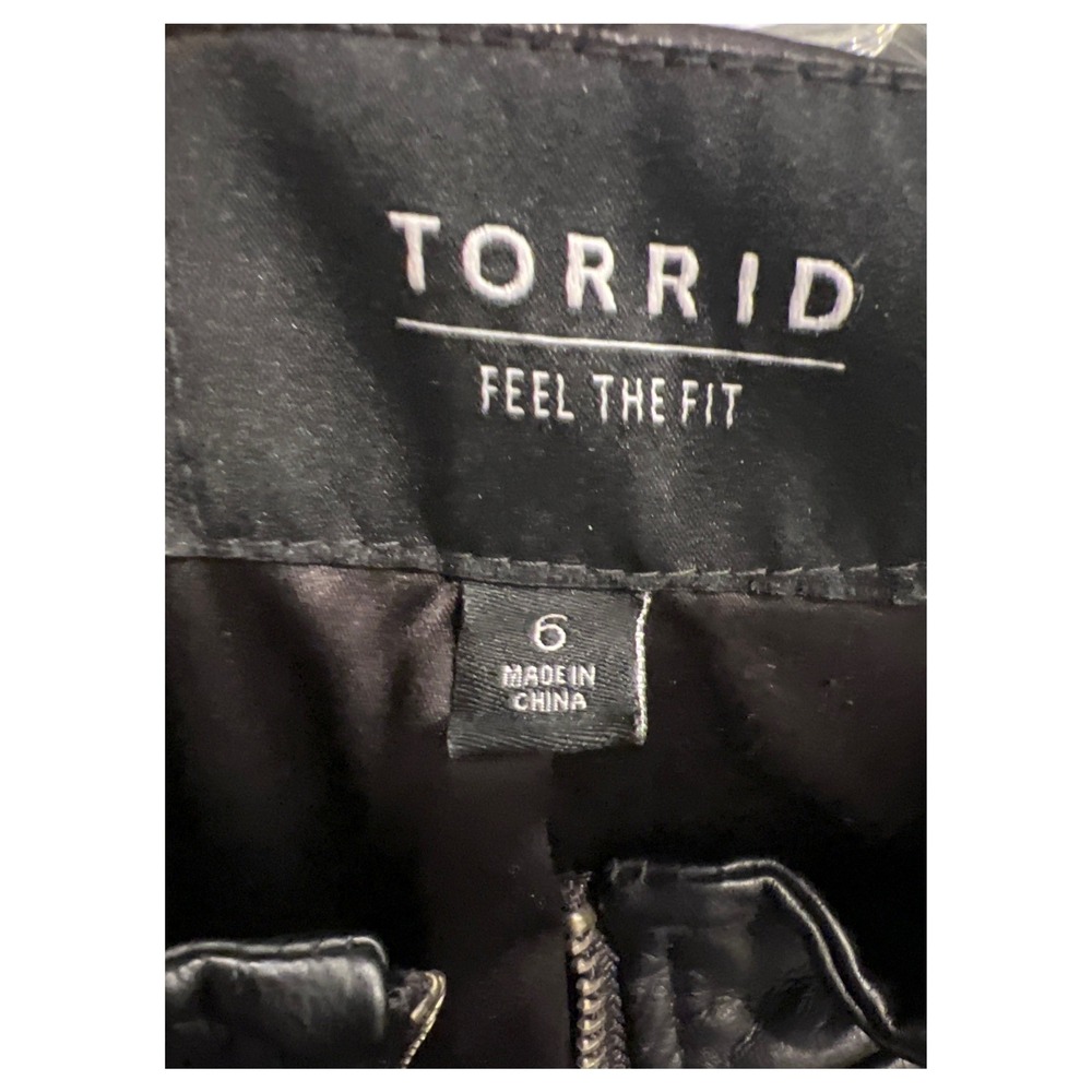 Torrid Black Faux Leather Moto Jacket Plus Size 6 Zip Pocket Minimalist Biker - Picture 14 of 16